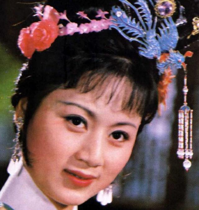 余秋雨抛弃糟糠是真的吗,余秋雨到底怎么样了