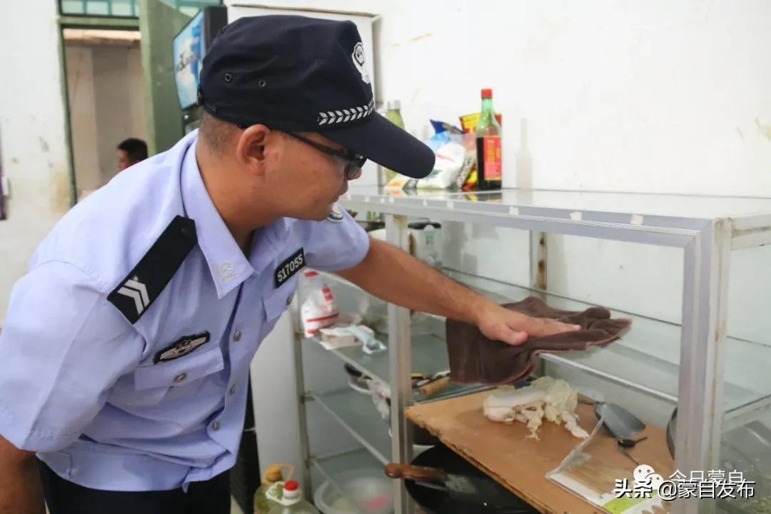 警察一个人上门询问正常吗,警察上门了解情况不说原因