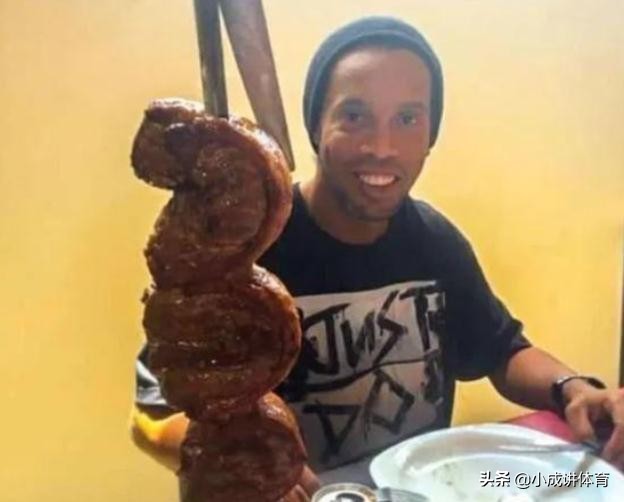 球王小罗狱中比赛贡献5球6助攻,从球王到囚王小罗监狱再炫脚法