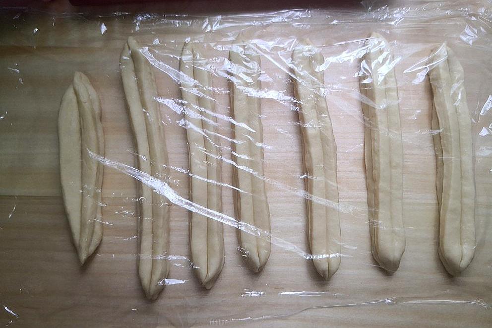 炸油条教程和配方无膨松剂,油条专用面粉炸油条的方法