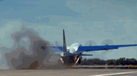 c-130大力神运输机加装喷火推进器,美军爆改c-130运输机