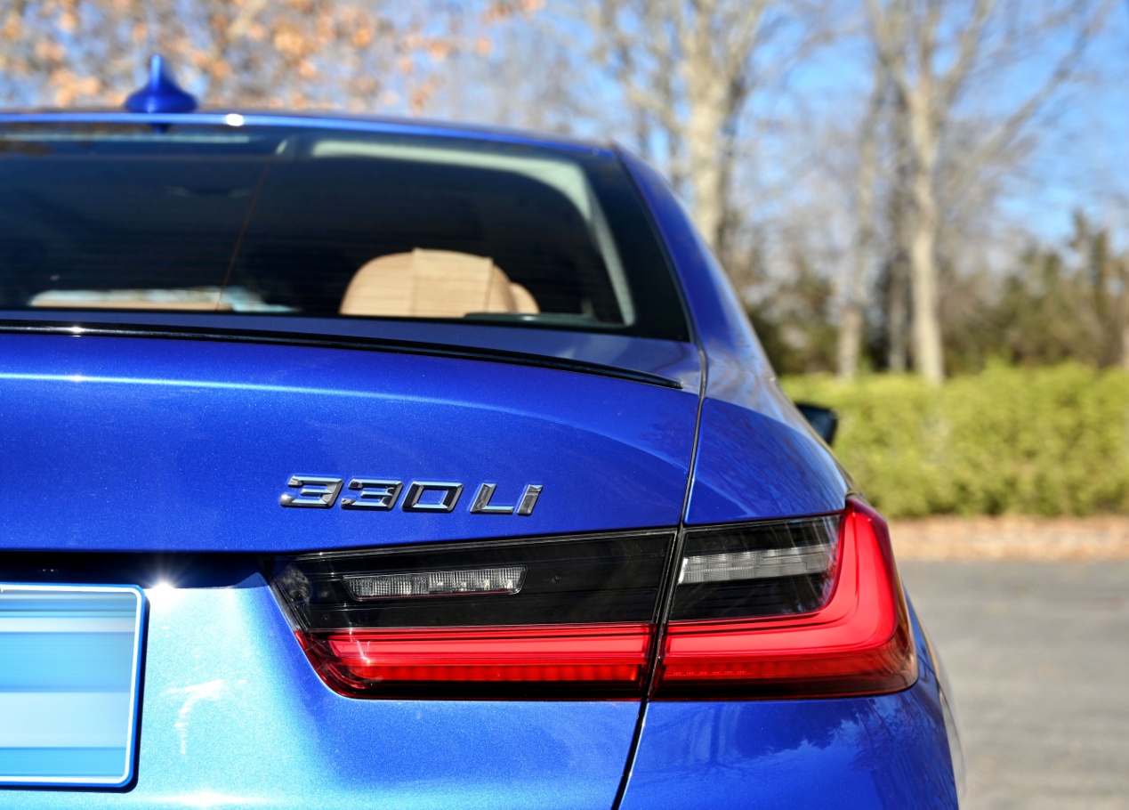 万变不离其宗试驾宝马330lixdrive,宝马330ixdrive曜夜m运动版试驾