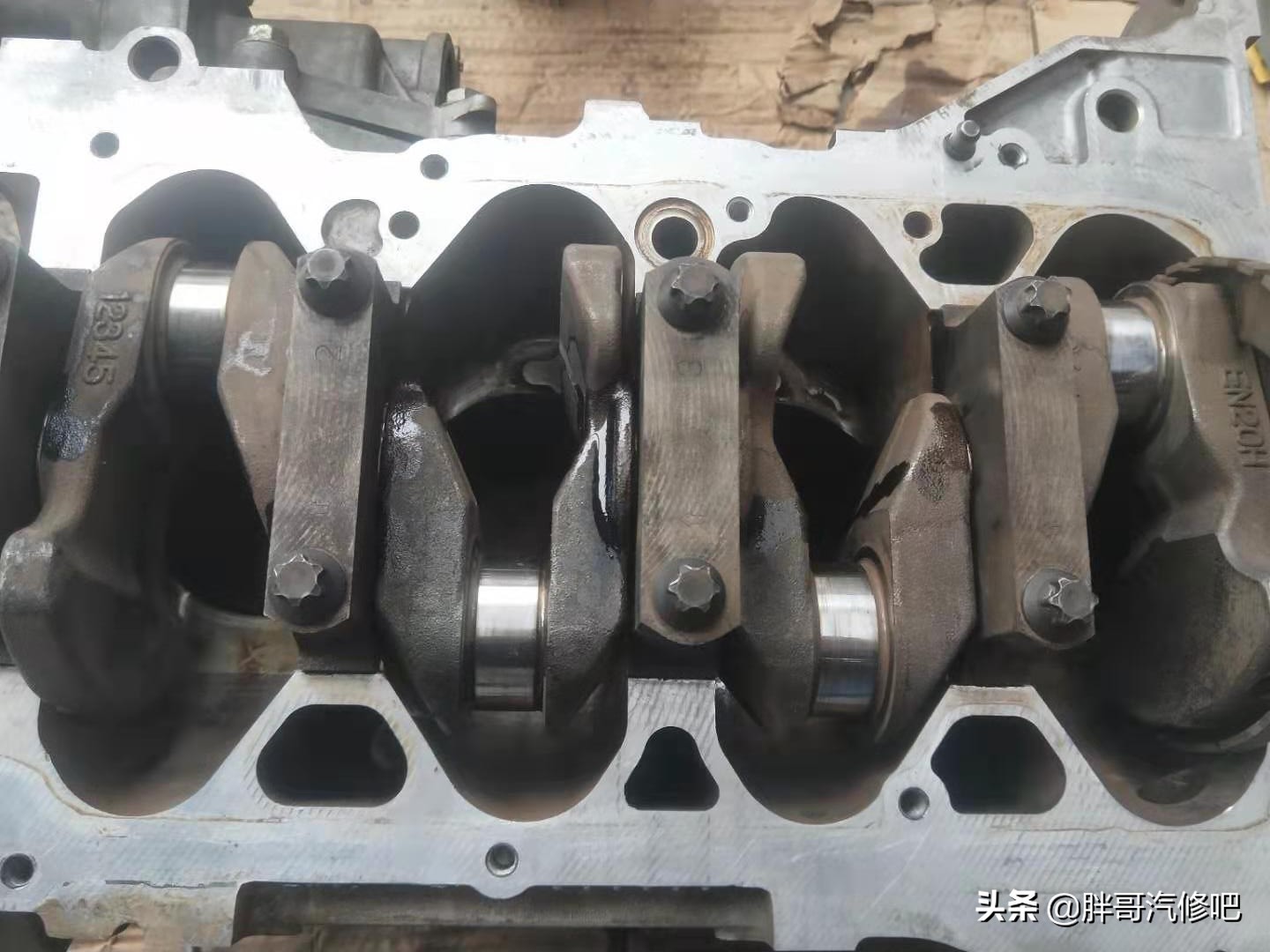 天籁2.0发动机大修,天籁2.3大修完发动机报正时故障