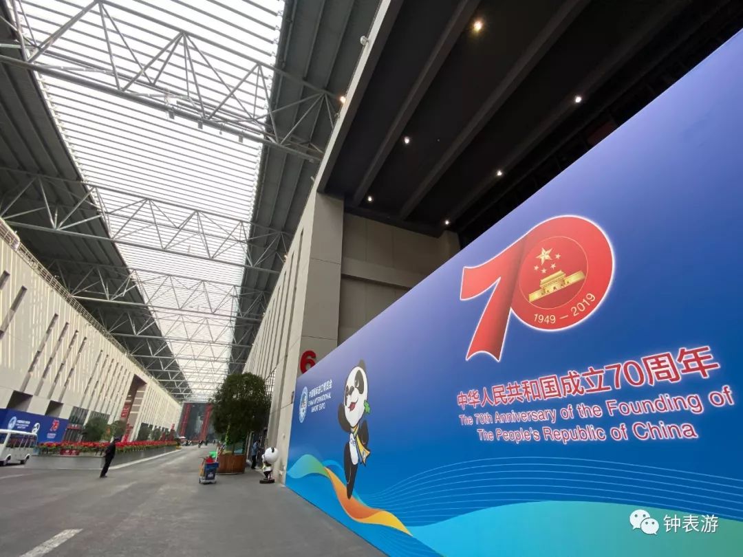 2019天梭进博会限量纪念款,天梭表2015巴塞尔表展全新腕表