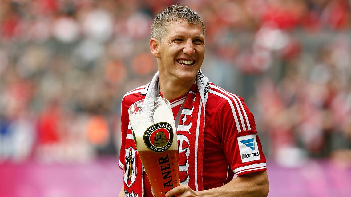 施魏因斯泰格退役,施魏因斯泰格退役视频完整版