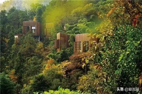 可以一边泡温泉一边欣赏天目湖,天目湖御水温泉景点