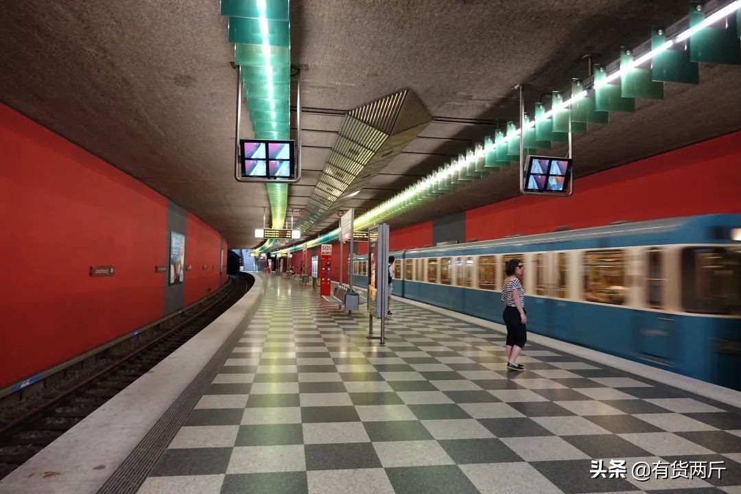 一站一景,一站一景地铁