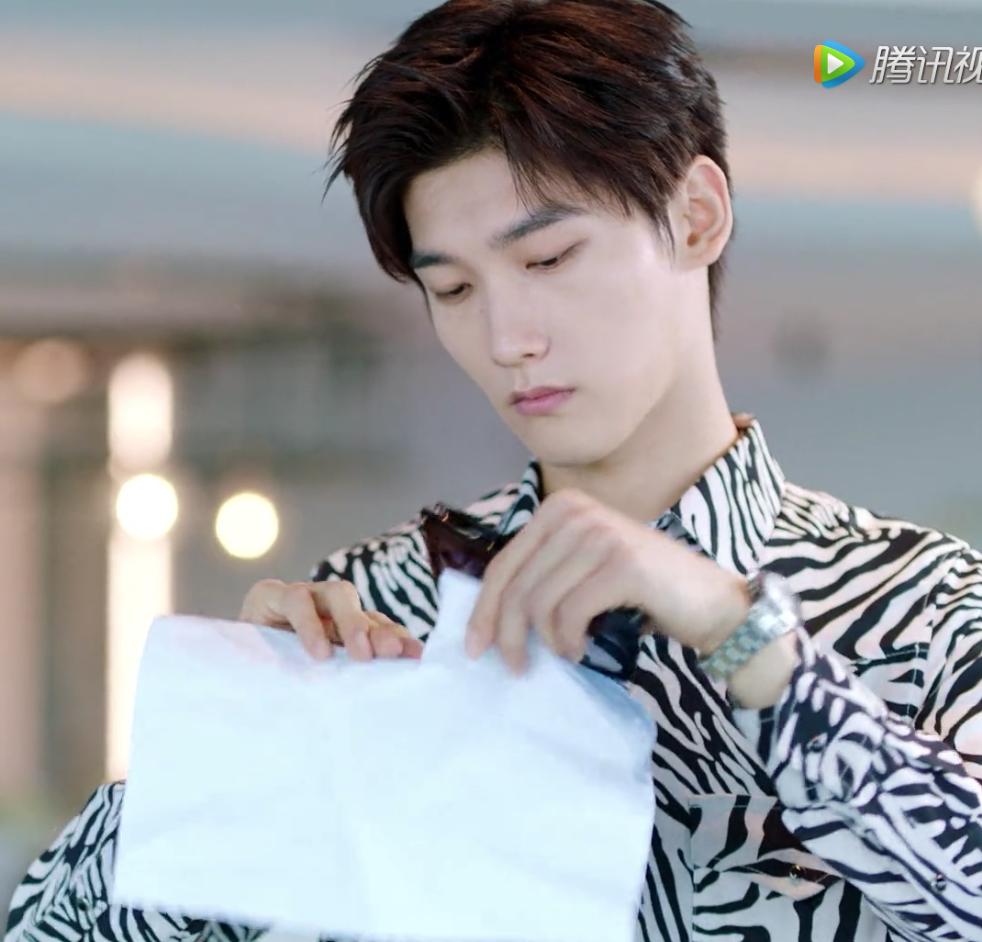 祝绪丹男扮女装新剧,祝绪丹演傻白甜