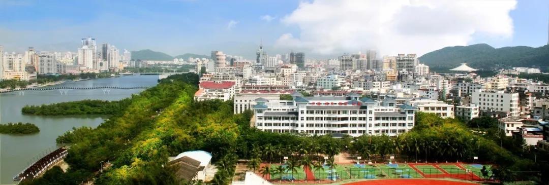 海南中学三亚学校小升初招生简章,海南中学三亚学校初一招生名单