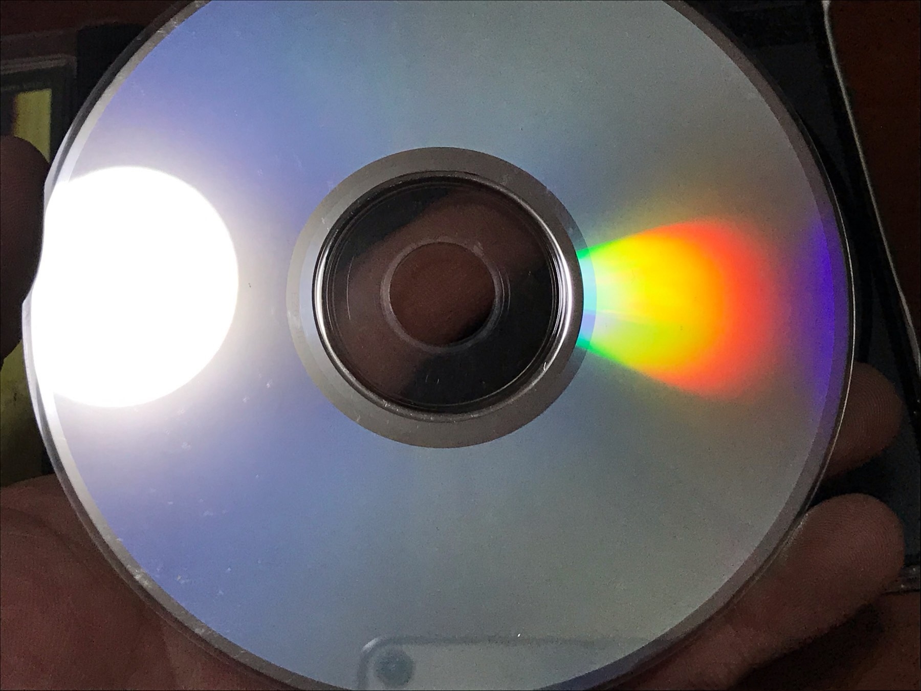 中国专利之殇:发明VCD却被国外联合绞杀,今芯片之战又故技重施