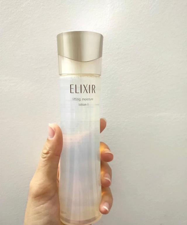 悦薇水乳和白檀水乳测评,抗老水乳适合40岁国货