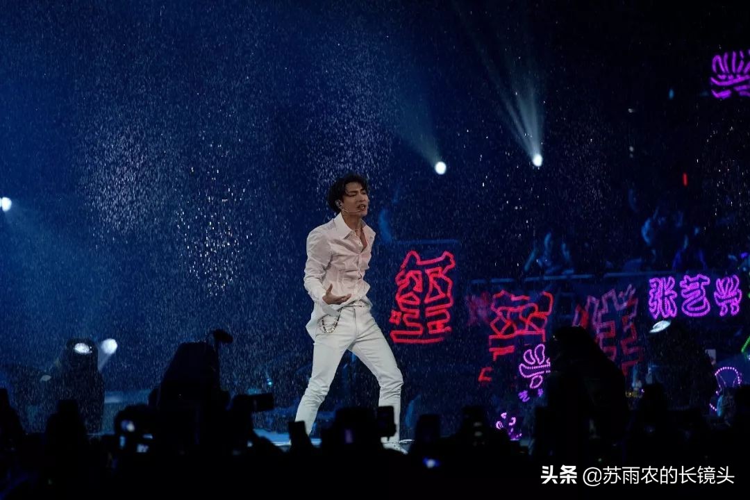 腾讯音乐娱乐盛典tfboys台下男团,exeed星途张艺兴