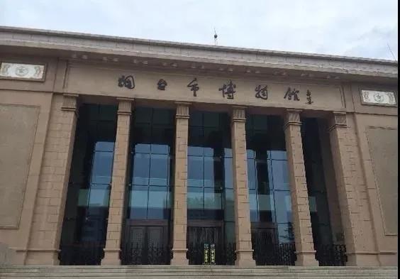 老农挖出鼻烟壶,村民无意中捡到诡异文物