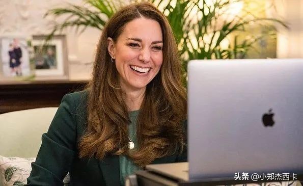 郑雨盛全智贤佐丹奴广告视频 (全智贤张东健佐丹奴广告)