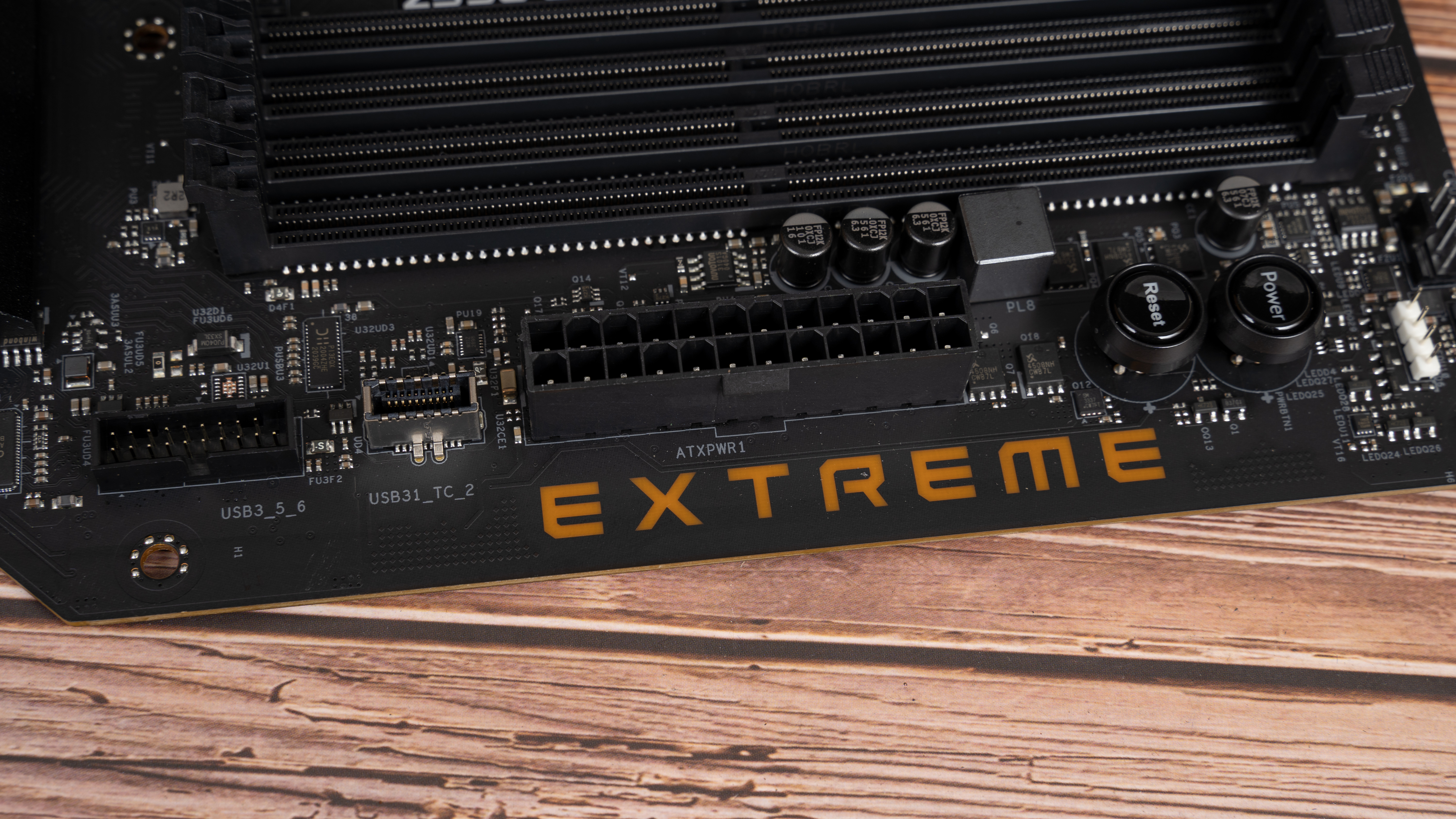 显卡这么贵为什么不买游戏主机,显卡这么贵买台式还是笔记本好