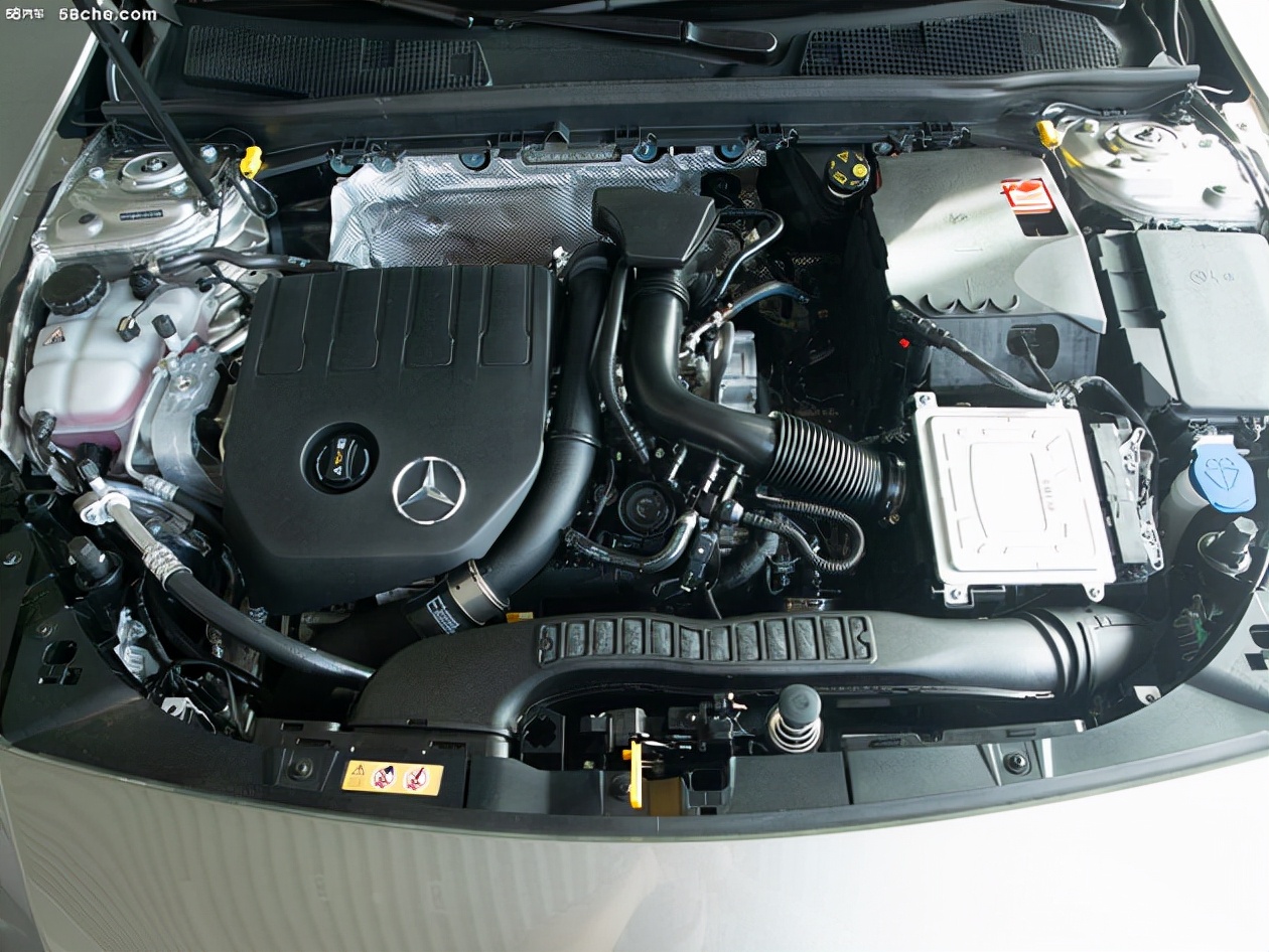 奔驰2022款cla猎装版,奔驰cla级2022款cla200四门轿跑车