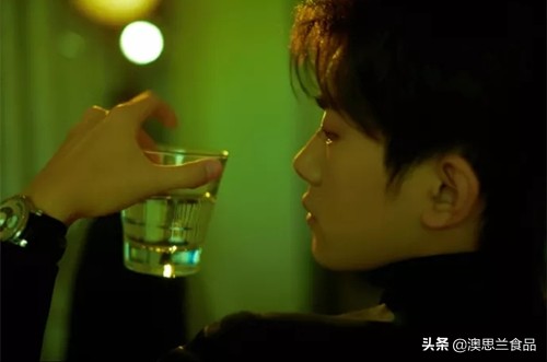 侧脸比正脸好看是什么面相,侧脸比正脸好看是什么脸型