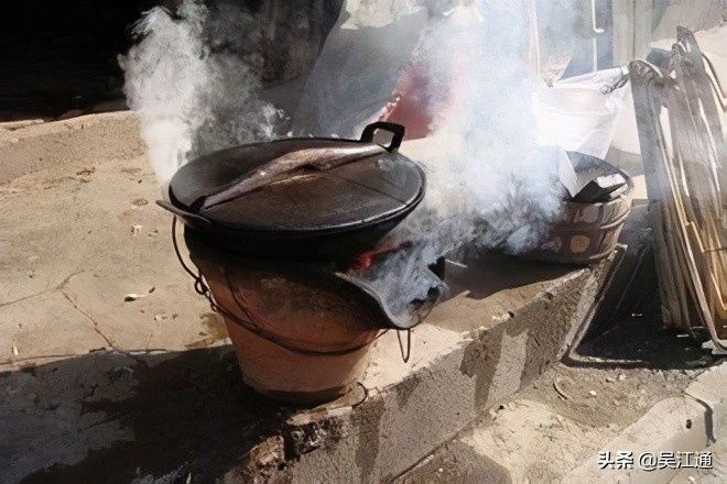 土灶的炊烟视频,一根柴火缕缕乡愁