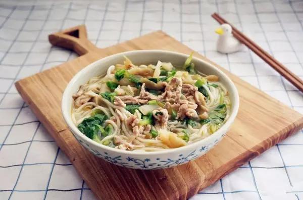 干米线怎么泡发教你干米线的做法,鸡汤米线网红米线做法