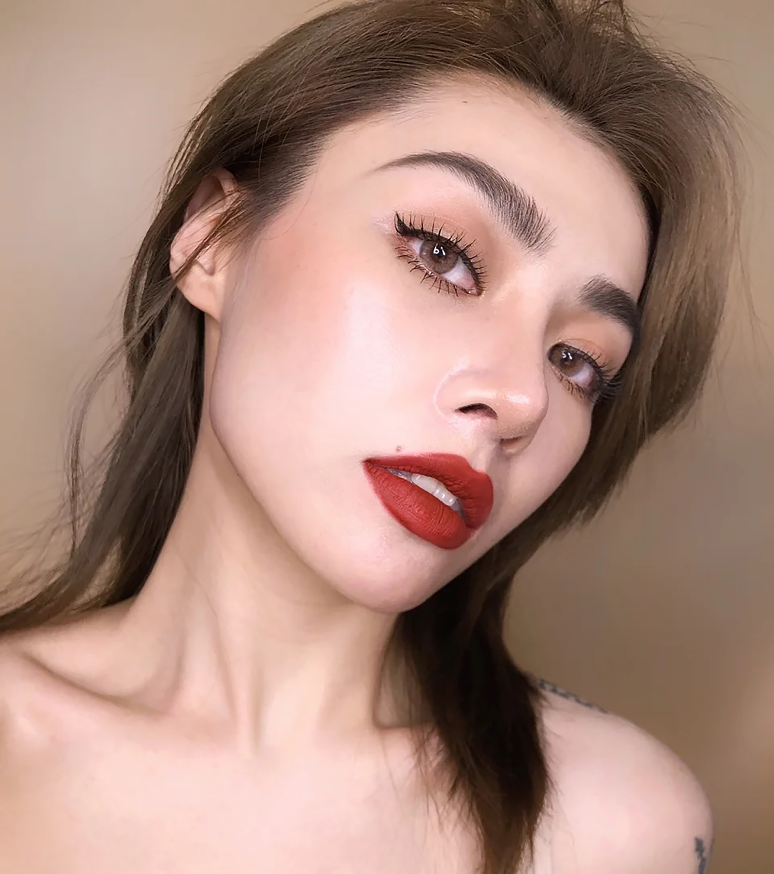 火出圈的大牌化妆品,适合干皮的国货彩妆