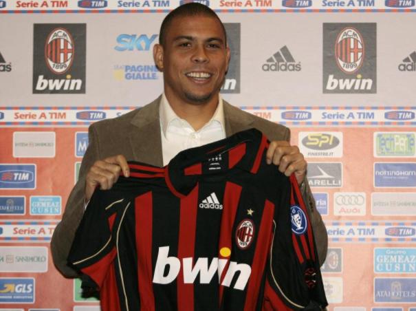 20岁拿世界冠军,20岁的世界足球先生