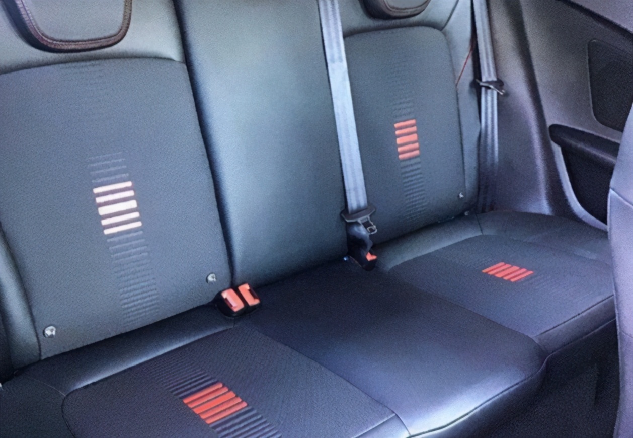 本田飞度1.5马力,福特嘉年华本田飞度