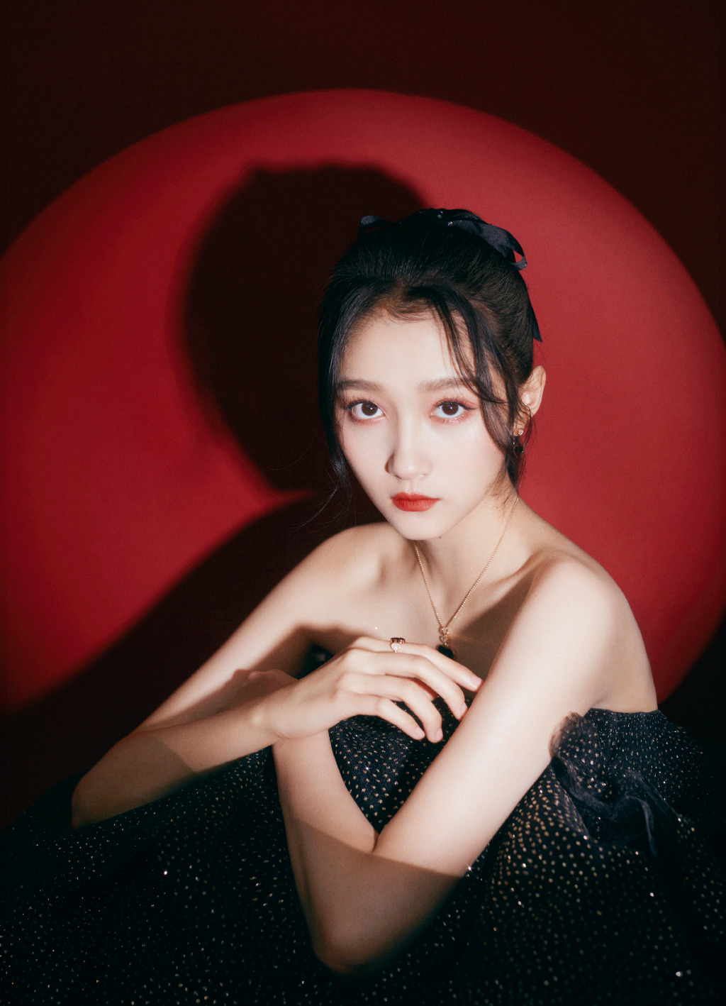 关晓彤为遮腿穿了鹿晗衣服,关晓彤的魅力如何俘获鹿晗