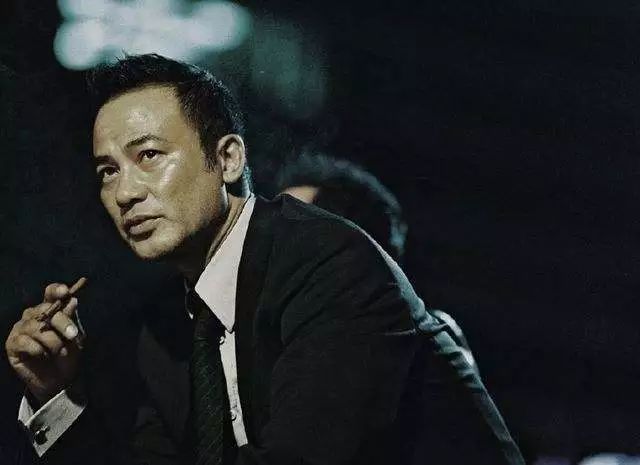 昔日影帝如今沦落为小鲜肉作陪,昔日影帝沦落街头