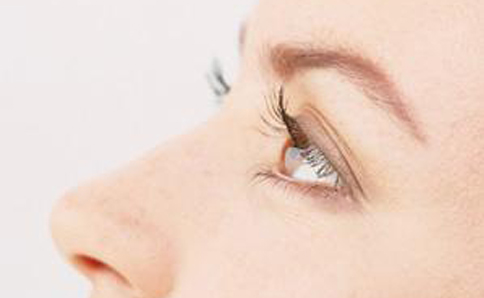 高度数半年抛隐形眼镜哪个牌子好,隐形眼镜哪些品牌好