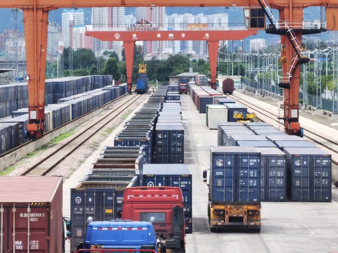 轨道上的京津冀跑出加速度,京津冀交通一体化跑出加速度