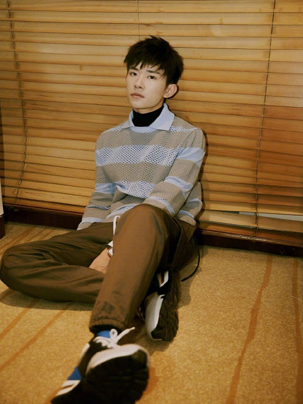 阿玛尼全球代言人易烊千玺口红,易烊千玺是第一个代言瑞幸的吗