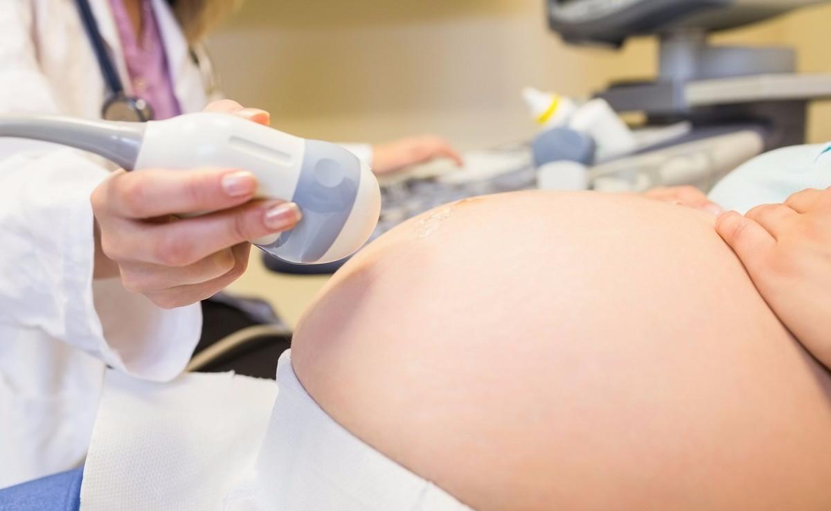 羊水提前破了咋办,双胞胎怎么样才能让羊水提前破