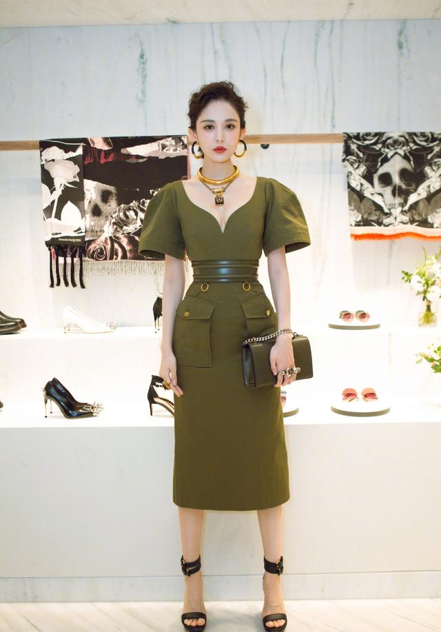 古力娜扎与泰国公主对比,古力娜扎撞衫泰国明星