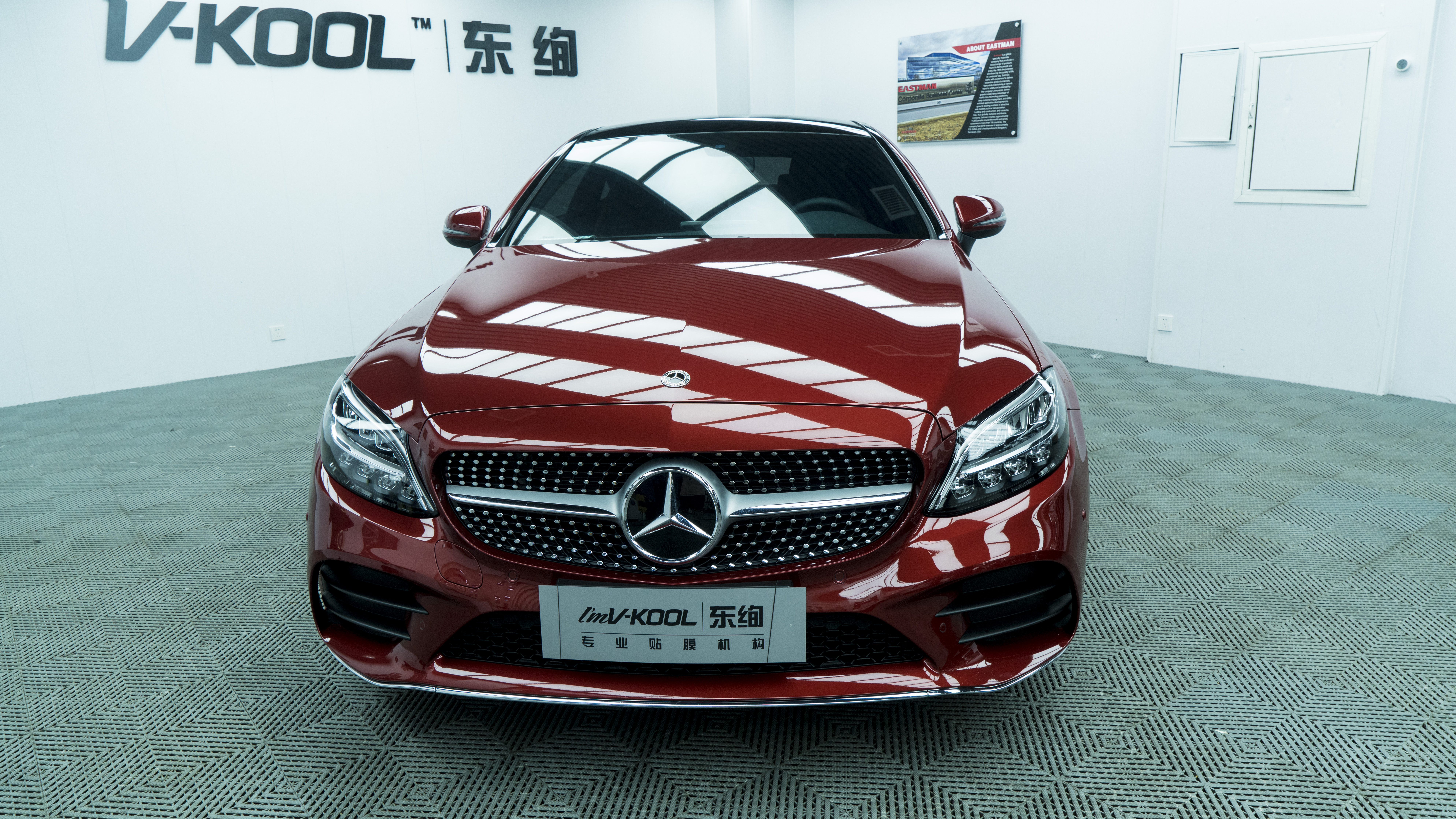 汽车贴膜多少钱一套,汽车改色贴膜一般多少钱