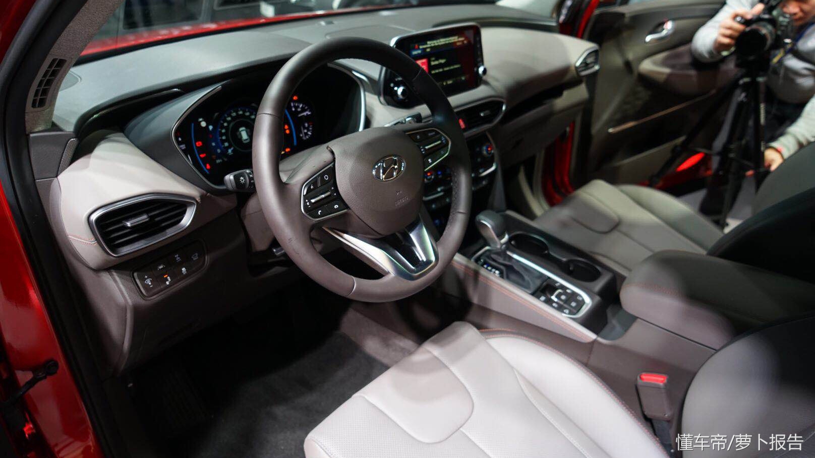 中级suv新款,豪华品牌中级suv搅局者图片