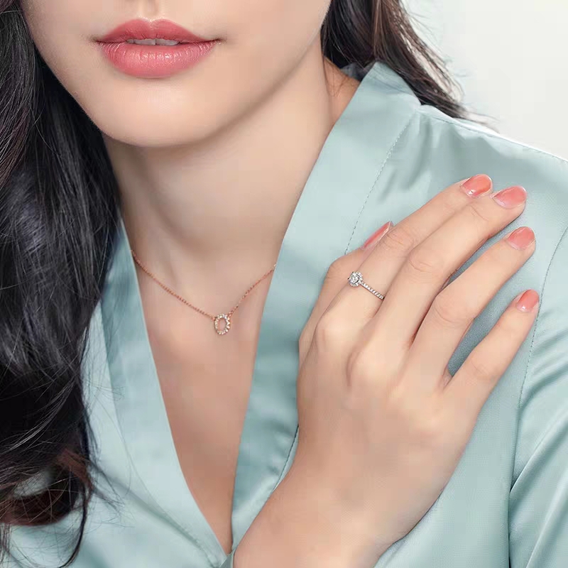 为什么现在人都喜欢定制钻戒,如何用最少的钱买最大的钻戒