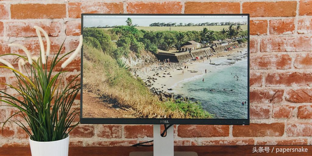 24寸显示器用曲面的还是平面的好,24寸显示器选平面曲面