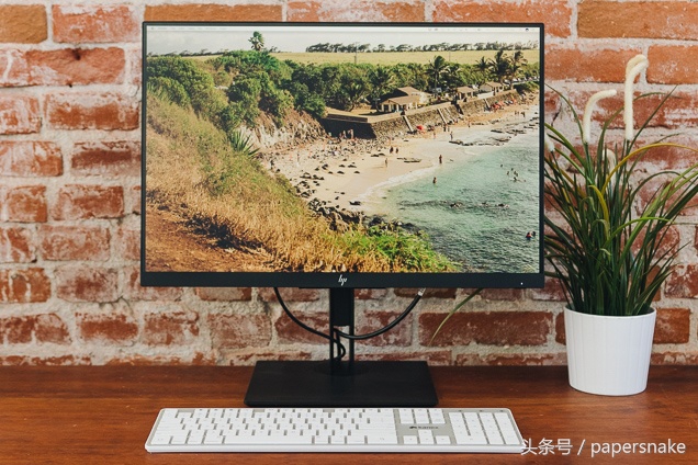 24寸显示器用曲面的还是平面的好,24寸显示器选平面曲面