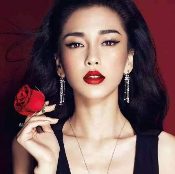 第一次约会化这种妆保证撩到男神,仙女都应该用什么心机妆