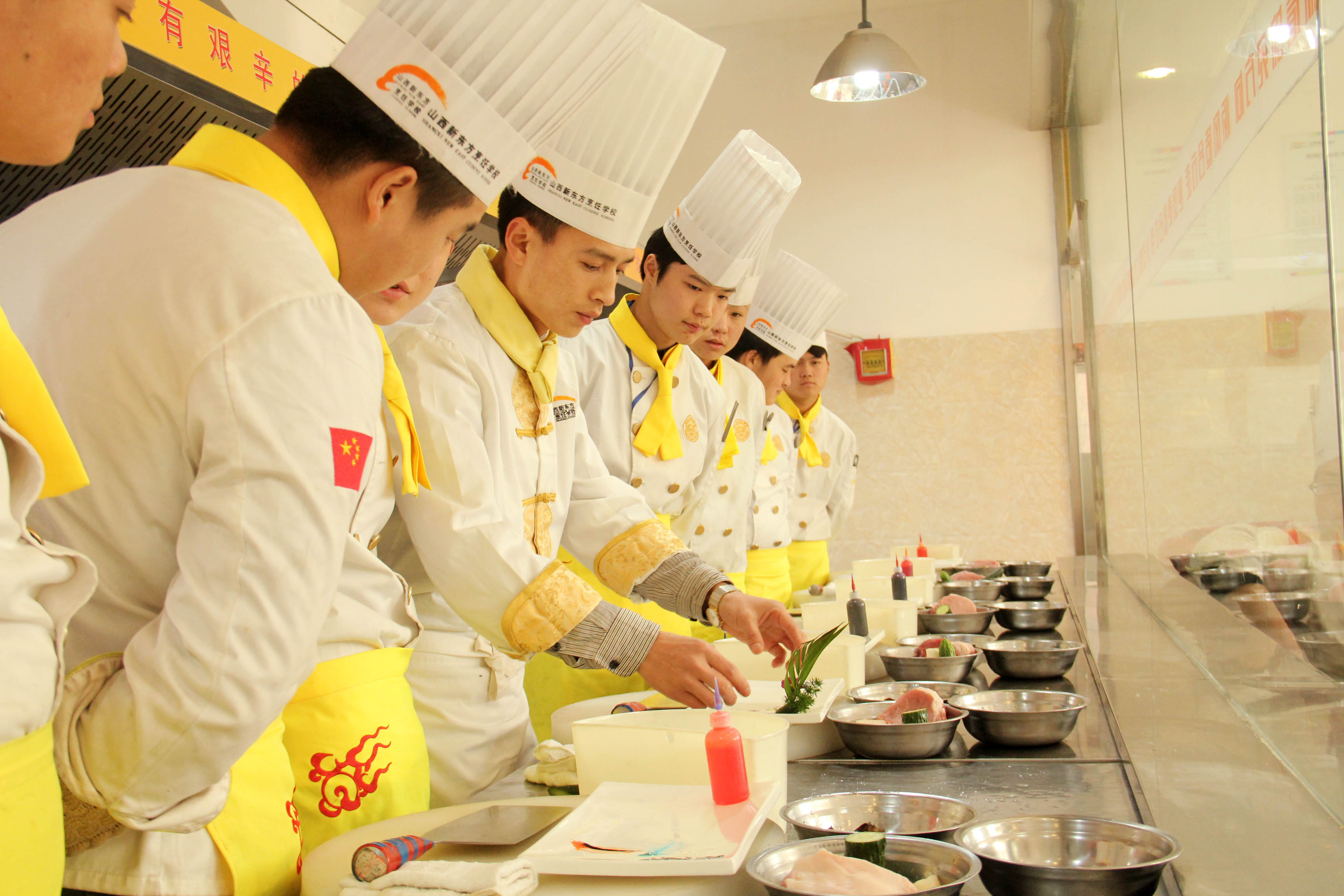 专业厨师培训学校,重庆好厨艺厨师培训学校