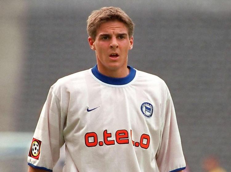 一碰玻璃就碎的人,一碰就碎的玻璃人