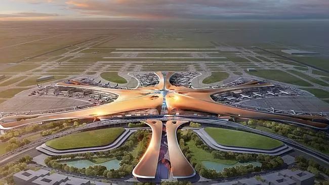 霉霉紫色香水广告,霉霉新mv里的香槟女