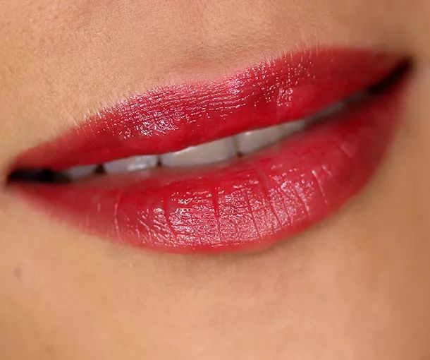 这些口红的名字都太污了，但涂上之后都是高级性感，气色满分！