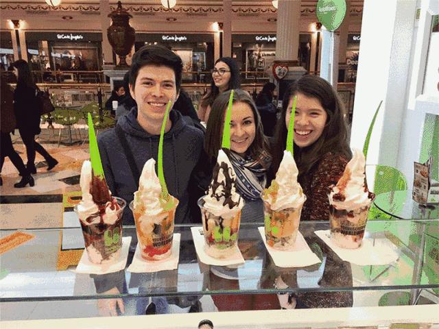 一杯酸奶大概多少元,一杯冰牛奶卖多少