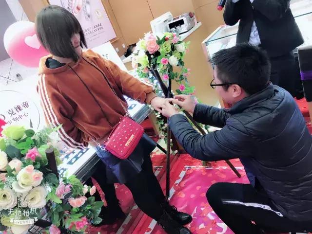 买戒指男朋友说没钱,买珠宝被骗他说不想要可以退货吗