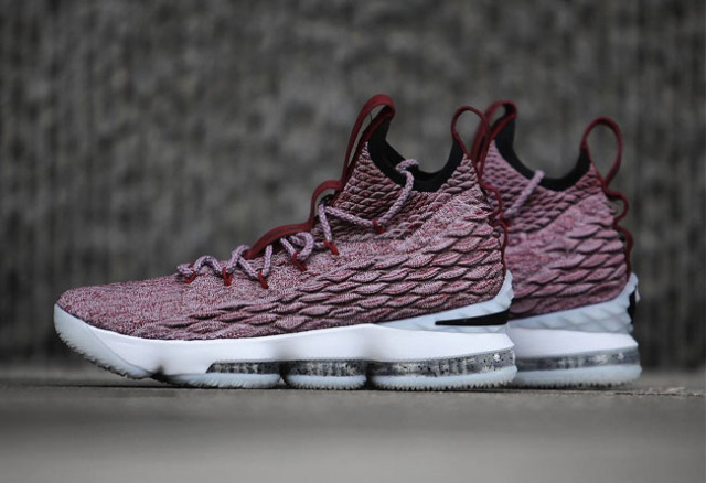 如何鉴别球鞋真假碳板,如何鉴别球面与非球面