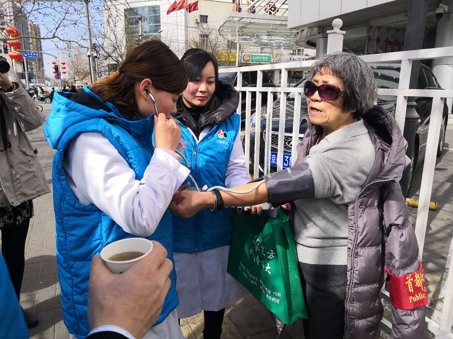 领略东方博大医院新时代“天使志愿者”的“红海行动”