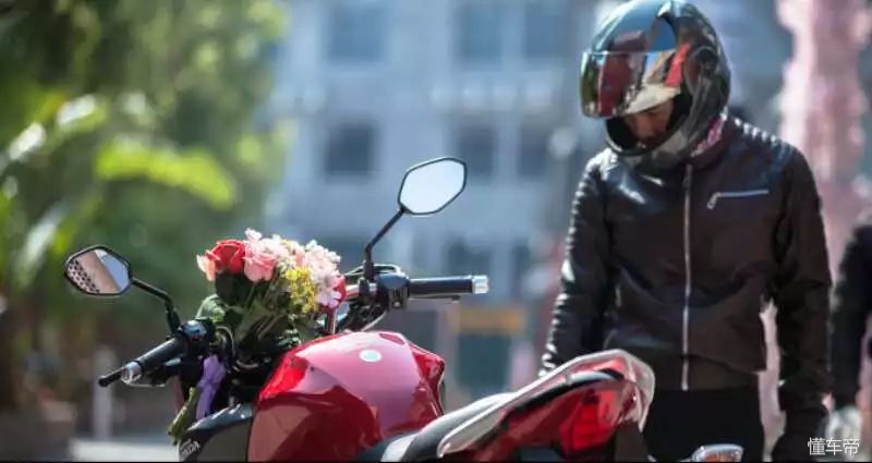 本田幻影电喷国四150,五羊本田幻影150国四电喷摩托车