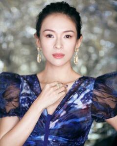 章子怡出席buccellati品牌活动,章子怡代言阿玛尼的衣服