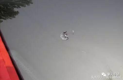 车玻璃裂痕修复,车玻璃裂痕修复靠谱吗